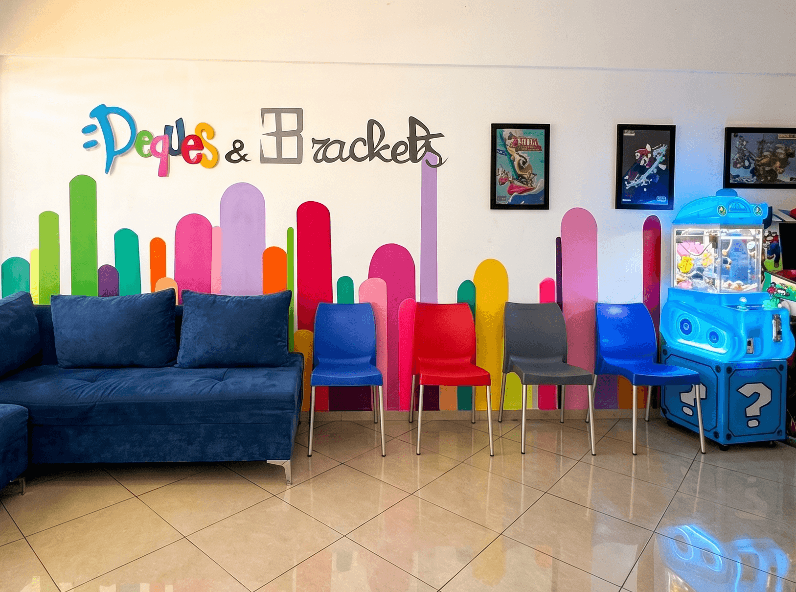 Sala de espera Peques & Brackets — Monclova